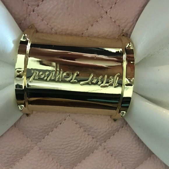 Large EUC Betsey Johnson purse - Picture 2 of 4